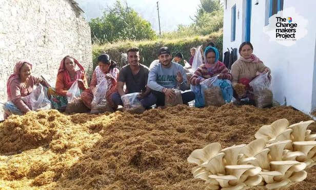 369840-oyster-mushroom-cultivation-tehri-uttarakhand-self-help-groups-women-empowerment-kuldeep-bisht-startups-2